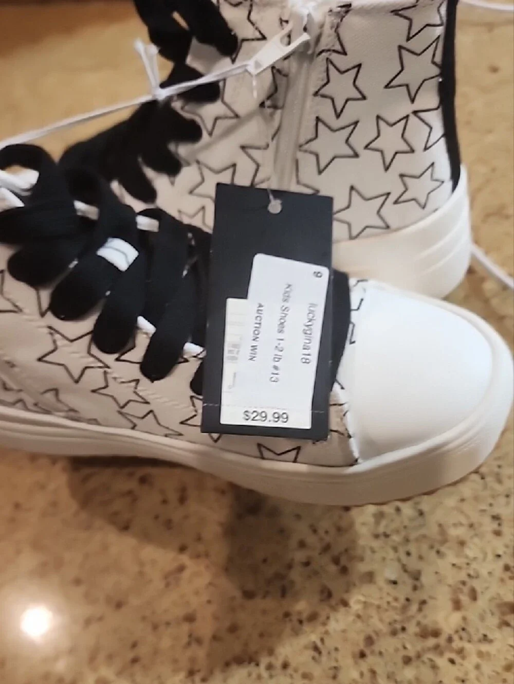 art class White High-Top Sneakers with Black Laces and Star Print NWT SIZE-3.